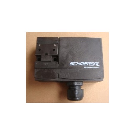 SCHMERSAL SOLENOID INTERLOCK AZM 170-11ZRK