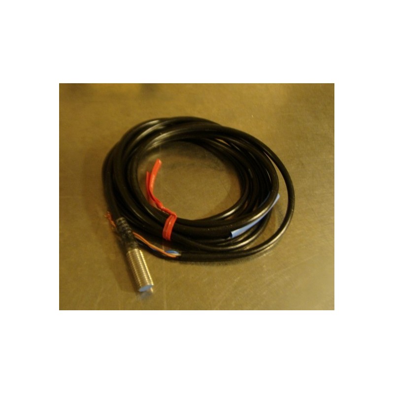 PROXIMITY SENSOR W/AMP EZ-8M