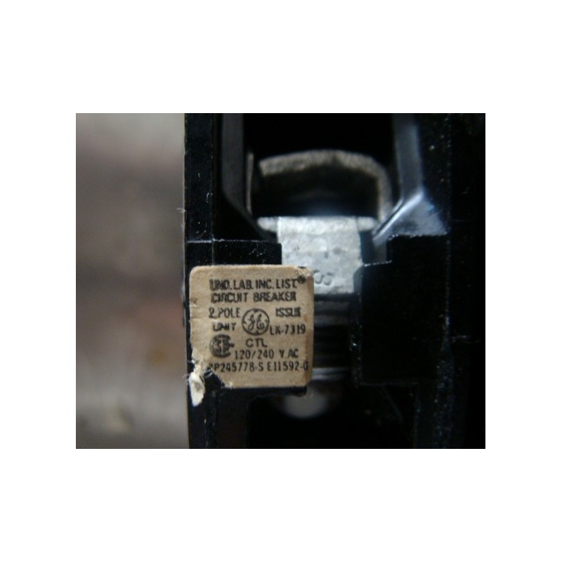 GENERAL ELECTRIC CIRCUIT BREAKER E11592-G