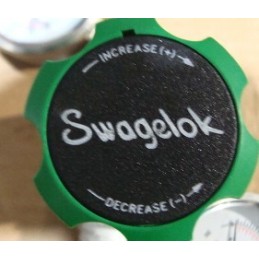 SWAGELOK GAS REGULATOR S2AB558