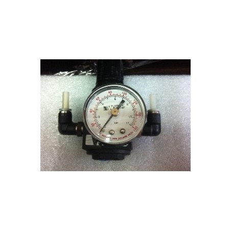 WATTS R35-02 FLOWCONTROL PRESSURE REGULATOR WITH GAUGE 0-160 PSI