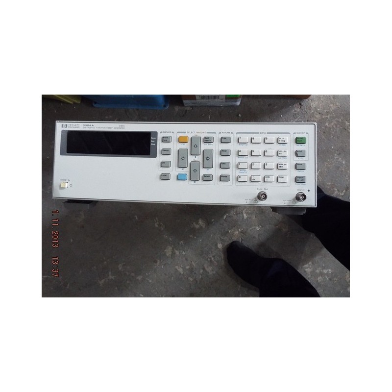 HP 3324 A Synthesized Function/Sweep Generator