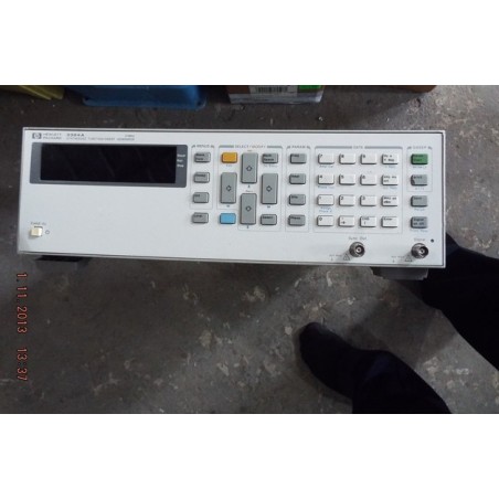 HP 3324 A Synthesized Function/Sweep Generator