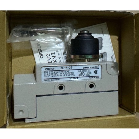 OMRON LIMIT SWITCH ZE-N-2S 