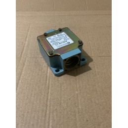 Telemecanique XCKL115 Limit Switch with Roller Lever