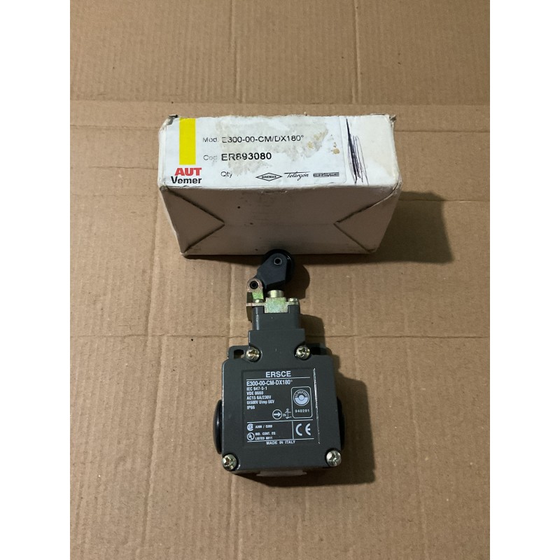 Ersce E300-00-CM-DX180 Limit Switch with Roller Lever