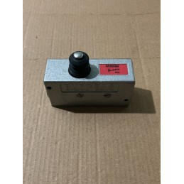 Burgess M3BRM Micro Switch – 5A 250V AC, IP54 Rated