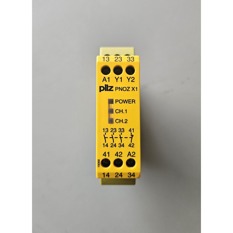 Pilz PNOZ X1 Safety Relay – Reliable Monitoring of E-STOP and Safety Gates