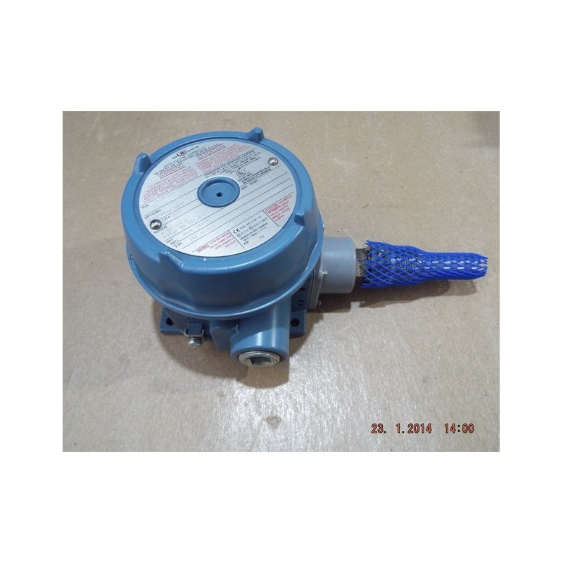 UNITED CONTROLS TEMPERATURE SWITCH C120-120