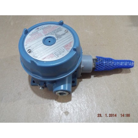 UNITED CONTROLS TEMPERATURE SWITCH C120-120