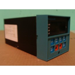 HONEYWELL TEMPERATURE CONTROLLER DC3003-0-00S-1-00-0111